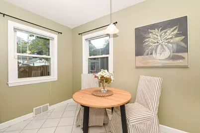 2763 S 49th St, Milwaukee, WI 53219 - Photo 10