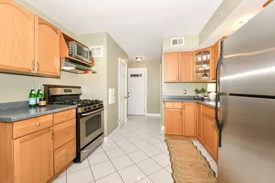 2763 S 49th St, Milwaukee, WI 53219 - Photo 8
