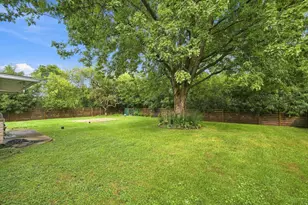 9210 N Pelham Pkwy, Bayside, WI 53217 - Photo 32