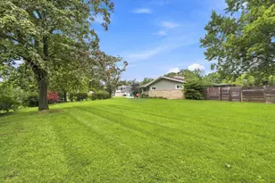9210 N Pelham Pkwy, Bayside, WI 53217 - Photo 34