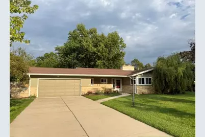 9210 N Pelham Pkwy, Bayside, WI 53217 - Photo 30