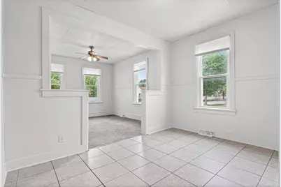 1227  9th St, La Crosse, WI 54601 - Photo 2