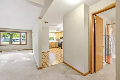 723  Roosevelt Ave, Oconomowoc, WI 53066 - Photo 6