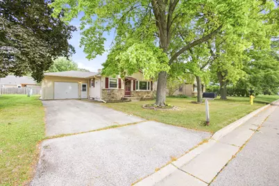 723  Roosevelt Ave, Oconomowoc, WI 53066 - Photo 30