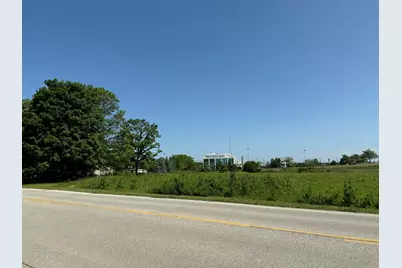 N87W14614  Fond Du Lac Ave, Menomonee Falls, WI 53051 - Photo 4