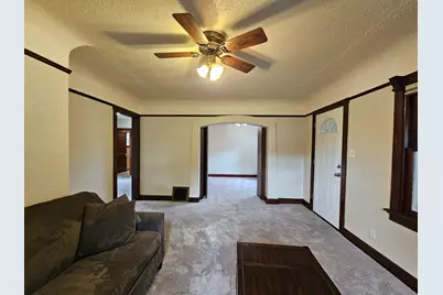 640 S 104th St, West Allis, WI 53214 - Photo 16