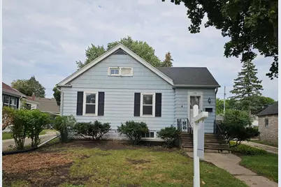 640 S 104th St, West Allis, WI 53214 - Photo 6