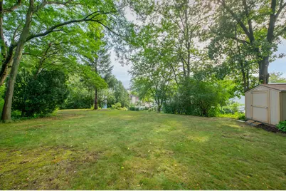 925  Canterbury Ln, Waukesha, WI 53188 - Photo 30