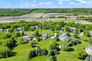S25W29201 Cambrian Ridge, Genesee, WI 53188 - Photo 4