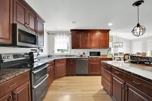 S25W29201 Cambrian Ridge, Genesee, WI 53188 - Photo 26