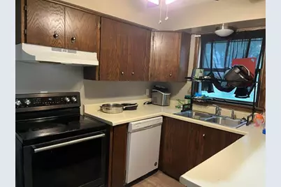 6007 N 109th St #6009, Milwaukee, WI 53225 - Photo 6