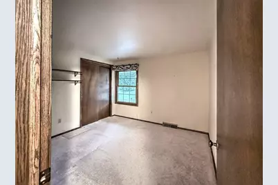 3170  Upper Woodland Dr, Richfield, WI 53017 - Photo 14