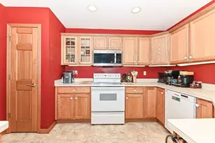 537 Fairview Circle, Racine, WI 53185 - Photo 10