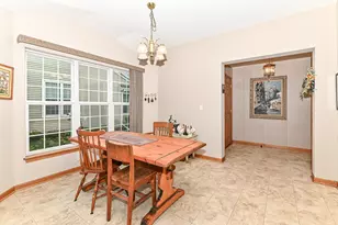 537 Fairview Circle, Racine, WI 53185 - Photo 6