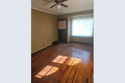 6719  Hillside Ln, Wauwatosa, WI 53213 - Photo 6