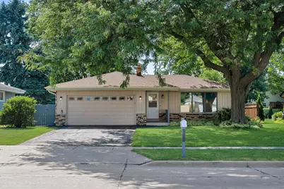 3208  15th Ave, South Milwaukee, WI 53172 - Photo 1
