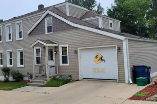 121 E Woodruff St, Port Washington, WI 53074 - Photo 2