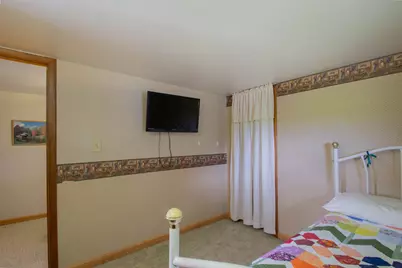 816 W Division St, Watertown, WI 53098 - Photo 34