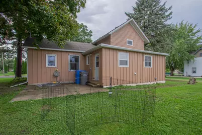 816 W Division St, Watertown, WI 53098 - Photo 40