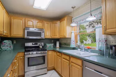 816 W Division St, Watertown, WI 53098 - Photo 14