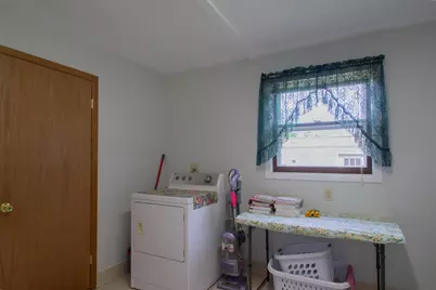 816 W Division St, Watertown, WI 53098 - Photo 36