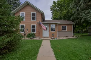 816 W Division St, Watertown, WI 53098 - Photo 1