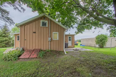 816 W Division St, Watertown, WI 53098 - Photo 6