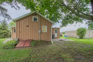 816 W Division St, Watertown, WI 53098 - Photo 6