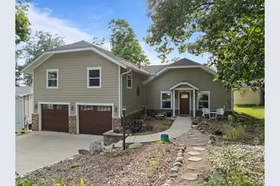 98  Lincoln Pkwy, Williams Bay, WI 53191 - Photo 1