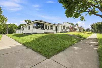 2002 S 97th St, West Allis, WI 53227 - Photo 20