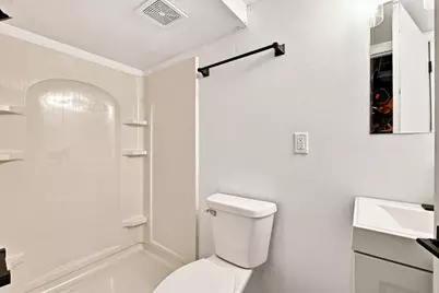 2002 S 97th St, West Allis, WI 53227 - Photo 14