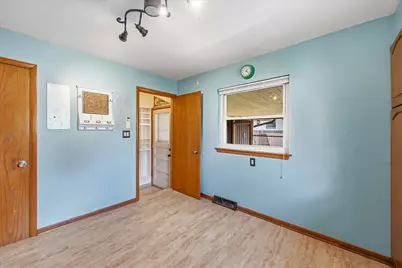 8509 N 52nd St, Brown Deer, WI 53223 - Photo 8