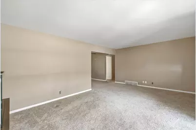 8509 N 52nd St, Brown Deer, WI 53223 - Photo 4