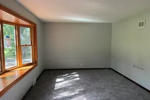 370 S Allen Rd, Brookfield, WI 53186 - Photo 4