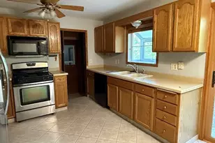 370 S Allen Rd, Brookfield, WI 53186 - Photo 8
