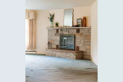 5254 S Allenwood Ln, Hales Corners, WI 53130 - Photo 8