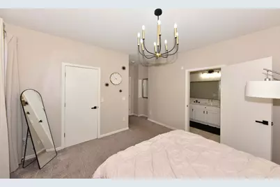 339 W Vine St, Milwaukee, WI 53212 - Photo 14