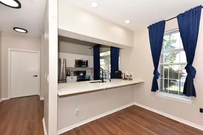 339 W Vine St, Milwaukee, WI 53212 - Photo 10