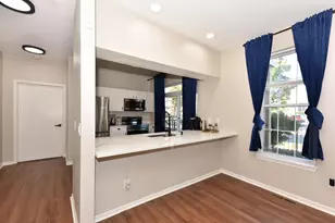 339 W Vine St, Milwaukee, WI 53212 - Photo 10