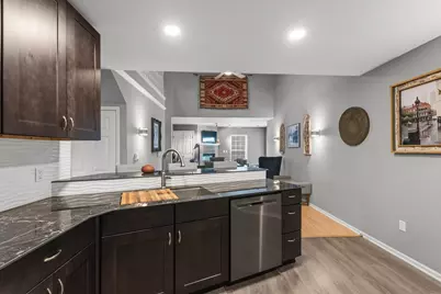 7224 W State St #3D, Wauwatosa, WI 53213 - Photo 6
