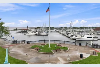 4  Gaslight Dr #307, Racine, WI 53403 - Photo 38