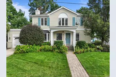 1530  Lake Shore Dr, Lake Geneva, WI 53147 - Photo 2