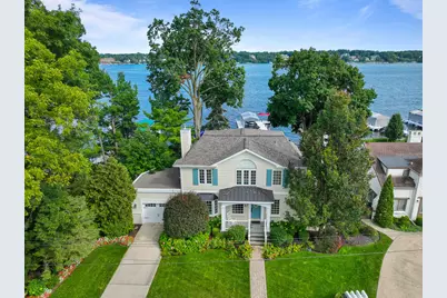 1530  Lake Shore Dr, Lake Geneva, WI 53147 - Photo 1