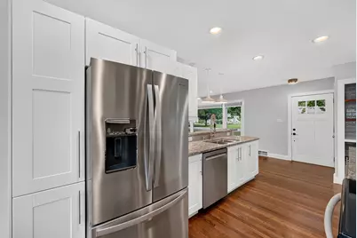 7125 N Longacre Rd, Fox Point, WI 53217 - Photo 30