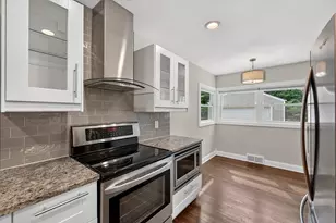 7125 N Longacre Rd, Fox Point, WI 53217 - Photo 4