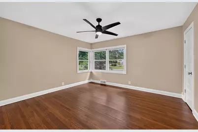 7125 N Longacre Rd, Fox Point, WI 53217 - Photo 12