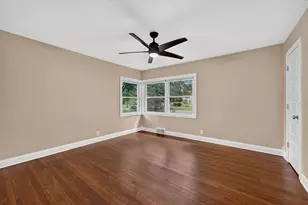 7125 N Longacre Rd, Fox Point, WI 53217 - Photo 12