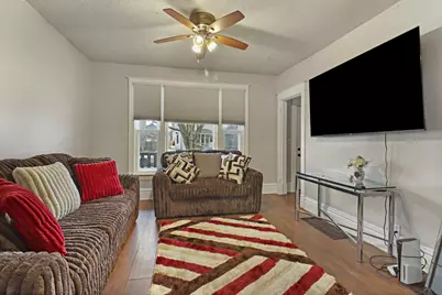 937  Grove Ave, Racine, WI 53405 - Photo 4