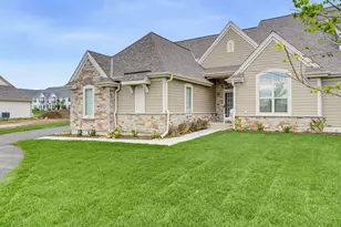 1620 Belmont Ln, Oconomowoc, WI 53066 - Photo 1