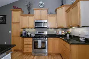 W2366 Mcaleavey Ct, Ashippun, WI 53066 - Photo 18